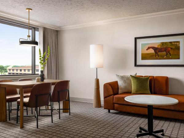 Crowne Plaza Louisville Airport Expo Ctr, an IHG Hotel : photo 4 de la chambre suite lit king-size – non-fumeurs