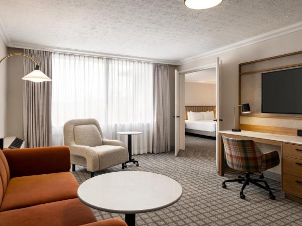 Crowne Plaza Louisville Airport Expo Ctr, an IHG Hotel : photo 3 de la chambre suite présidentielle junior lit king-size