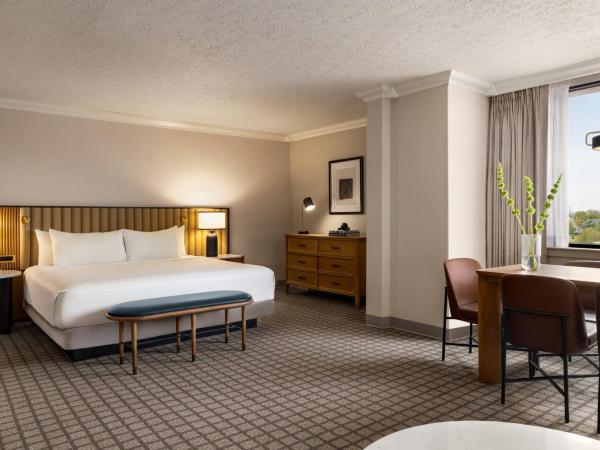 Crowne Plaza Louisville Airport Expo Ctr, an IHG Hotel : photo 3 de la chambre suite lit king-size – non-fumeurs