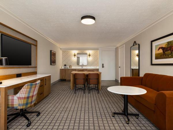 Crowne Plaza Louisville Airport Expo Ctr, an IHG Hotel : photo 4 de la chambre suite présidentielle junior lit king-size