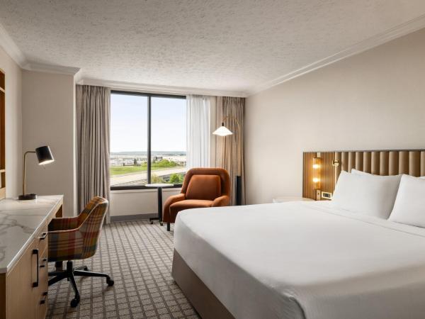 Crowne Plaza Louisville Airport Expo Ctr, an IHG Hotel : photo 1 de la chambre chambre lit king-size - accessible aux personnes à mobilité réduite / adapté aux malentendants