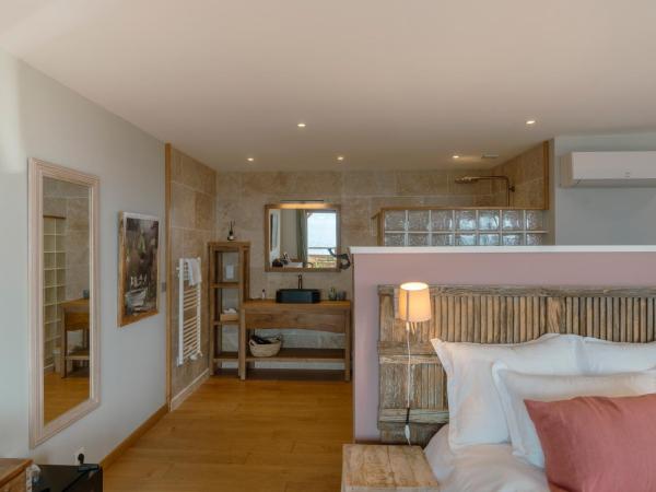 Villa Kirssis : photo 7 de la chambre chambre double deluxe avec balcon - vue sur mer