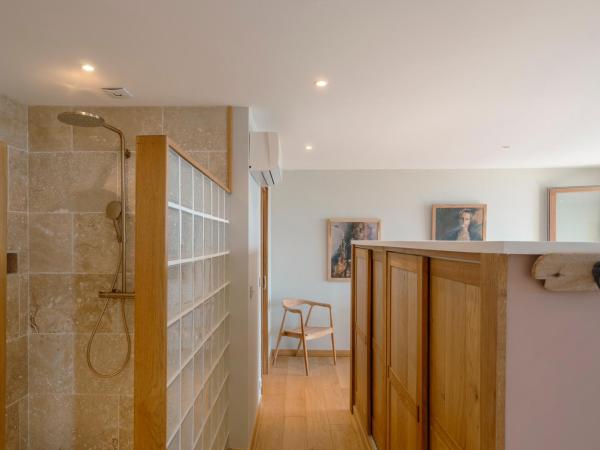 Villa Kirssis : photo 10 de la chambre chambre double deluxe avec balcon - vue sur mer