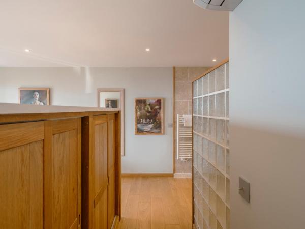 Villa Kirssis : photo 9 de la chambre chambre double deluxe avec balcon - vue sur mer