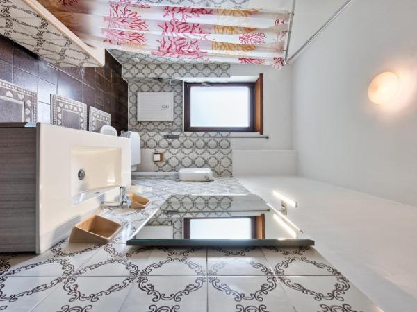 Arish Downtown Venice : photo 6 de la chambre chambre triple avec balcon