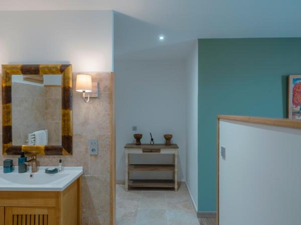 Villa Kirssis : photo 1 de la chambre chambre double - vue sur mer