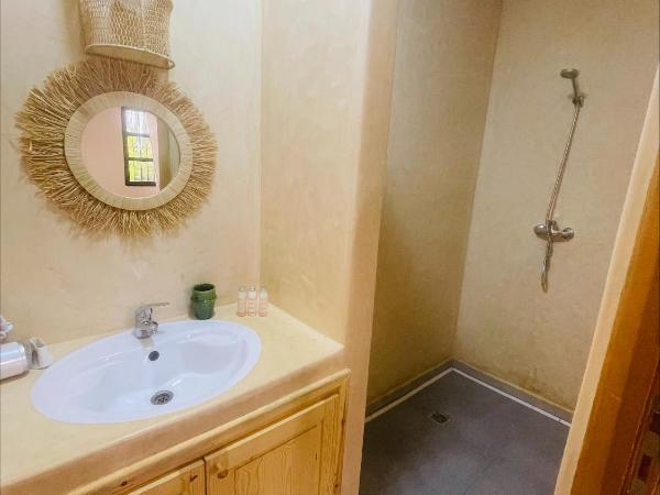 RIAD YANITRI : photo 9 de la chambre bungalow avec terrasse