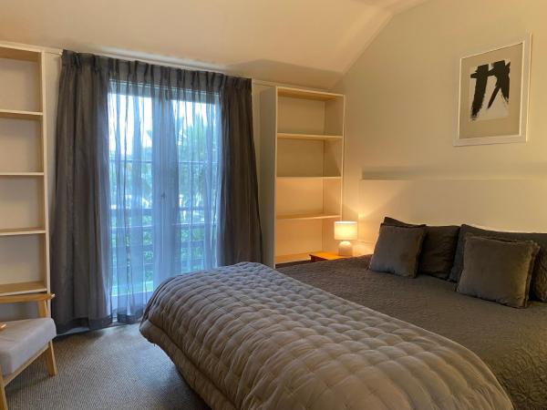 Bavaria Boutique Hotel : photo 6 de la chambre chambre lit queen-size avec balcon