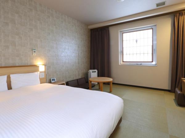 Dormy Inn Chiba City Soga : photo 2 de la chambre chambre lit queen-size avec coin tatami - non-fumeurs