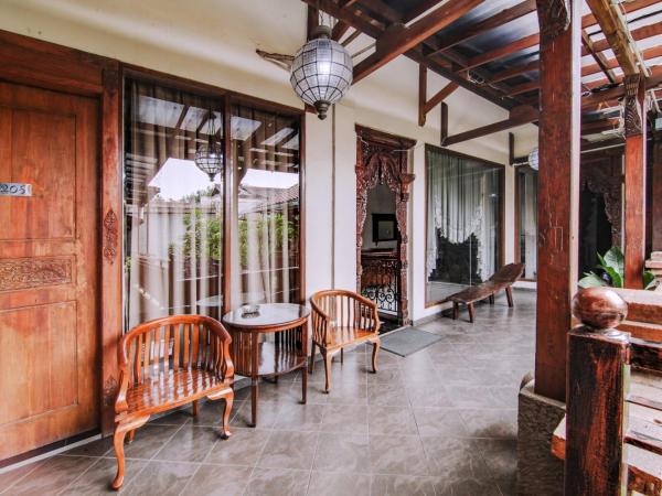 Escotel Keraton By Reccoma : photo 5 de la chambre chambre deluxe