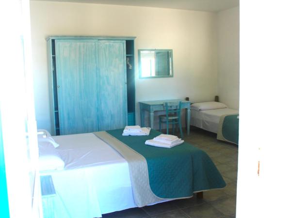 Vel Marì - Rooms on the Beach : photo 3 de la chambre chambre quadruple - vue sur mer