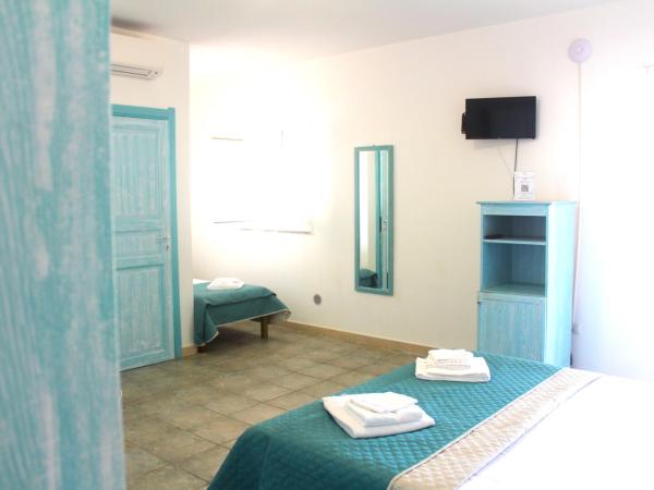Vel Marì - Rooms on the Beach : photo 5 de la chambre chambre quadruple - vue sur mer