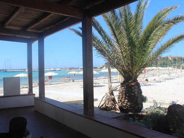 Vel Marì - Rooms on the Beach : photo 7 de la chambre chambre quadruple - vue sur mer
