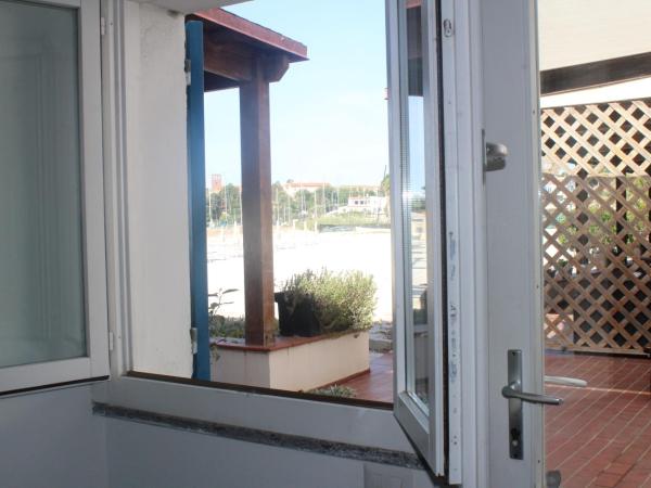 Vel Marì - Rooms on the Beach : photo 4 de la chambre chambre double ou lits jumeaux - accessible aux personnes à mobilité réduite