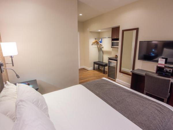 Strathcona Hotel : photo 4 de la chambre chambre lit queen-size