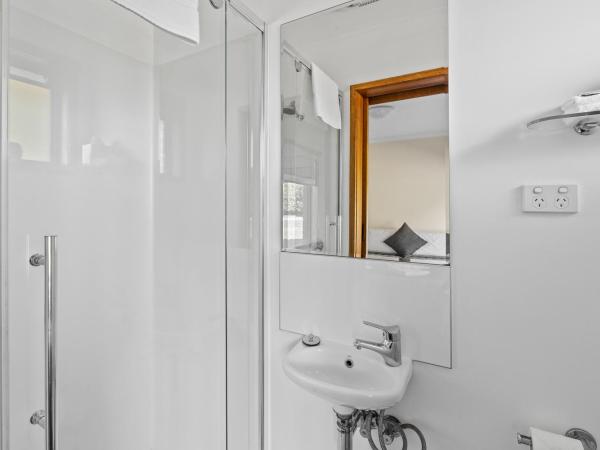 Riverfront Motel & Villas : photo 6 de la chambre two bedroom villa with en-suite