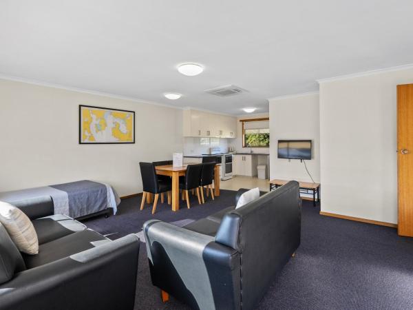 Riverfront Motel & Villas : photo 3 de la chambre two bedroom villa with en-suite