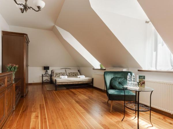 Apartamenty w Dworku Cheval : photo 1 de la chambre appartement supérieur