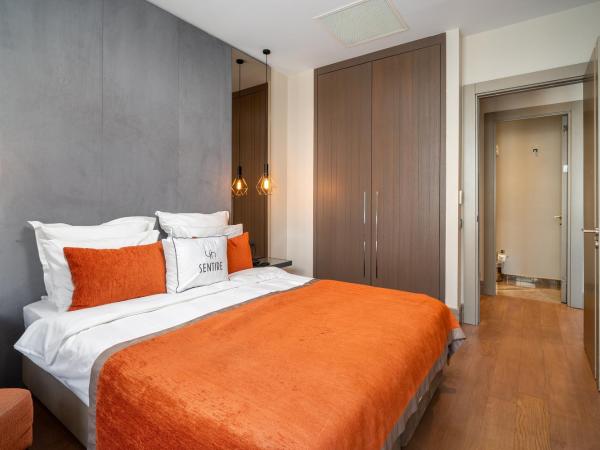 Sentire Hotels & Residences Taksim : photo 10 de la chambre suite junior de luxe – vue sur avenue İstiklal