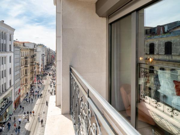 Sentire Hotels & Residences Taksim : photo 3 de la chambre studio avec balcon