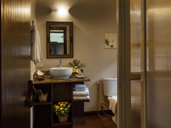 Lanna Dusita Riverside Boutique Resort : photo 4 de la chambre chambre familiale - vue sur jardin