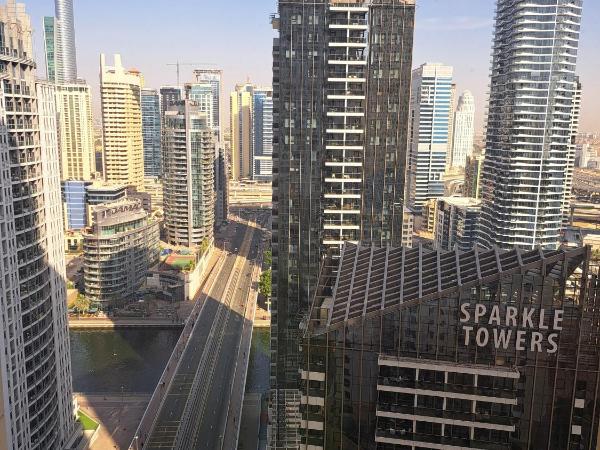 Happy Holiday Dubai beach jbr : photo 7 de la chambre lit dans dortoir mixte de 8 lits 