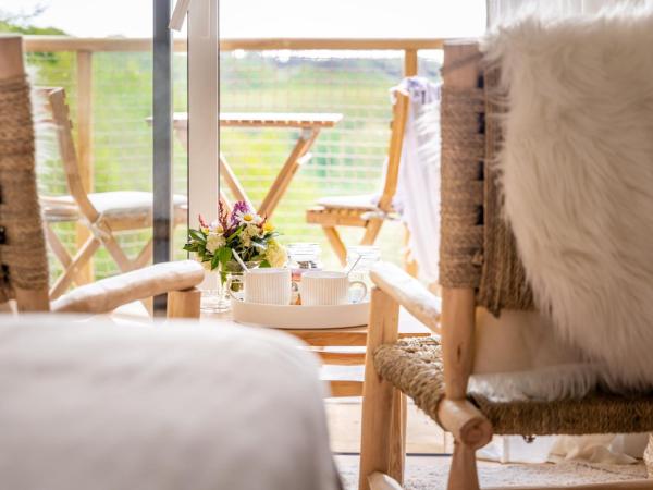 Le Vallon de Léhon : photo 8 de la chambre chambre double - vue sur jardin