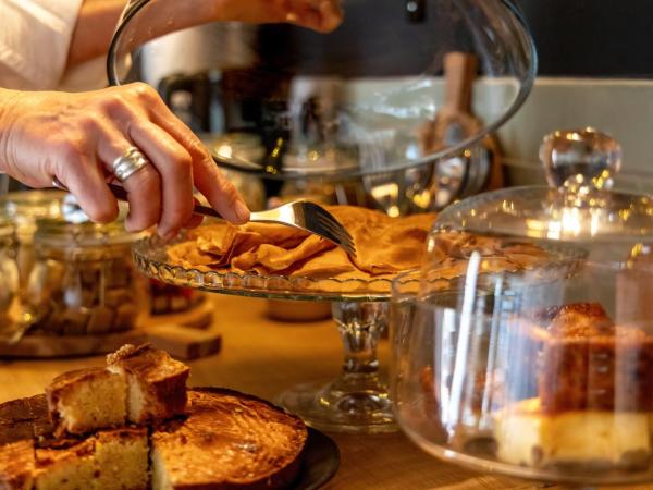Le Vallon de Léhon : photo 10 de la chambre chambre familiale - vue sur jardin