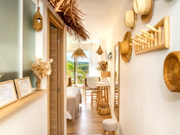 Le Vallon de Léhon : photo 5 de la chambre chambre double - vue sur jardin