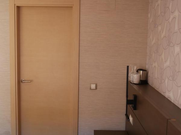 Hostal 4C Cuatro Caminos : photo 7 de la chambre chambre double supérieure