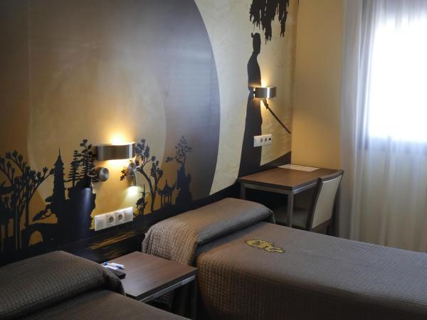 Hostal 4C Cuatro Caminos : photo 6 de la chambre chambre lits jumeaux