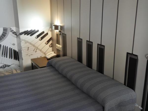 Hostal 4C Cuatro Caminos : photo 7 de la chambre chambre double