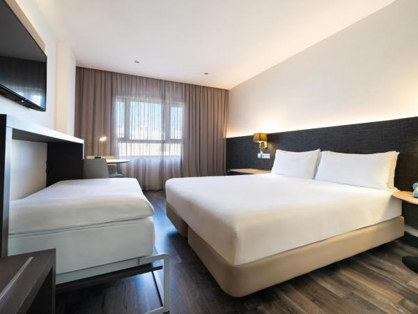 Hotel Cádiz Paseo del Mar, Affiliated by Meliá : photo 5 de la chambre chambre triple