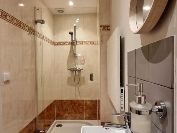 City Farmer-Amsterdam, Stay, Inn, Loft, Bed, Bike and Breakfast : photo 4 de la chambre chambre lits jumeaux