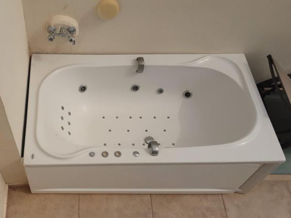 Hamam Oriental Suites : photo 3 de la chambre suite lit queen-size avec baignoire spa