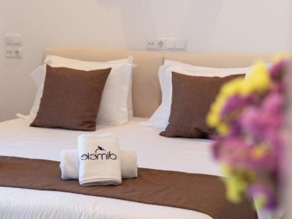 Dimele : photo 3 de la chambre chambre double ou lits jumeaux - vue latérale sur mer