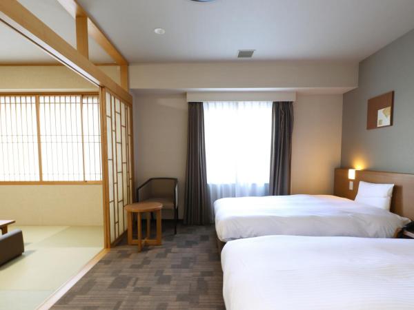 Dormy Inn Chiba City Soga : photo 1 de la chambre chambre lits jumeaux avec coin tatami - non-fumeurs