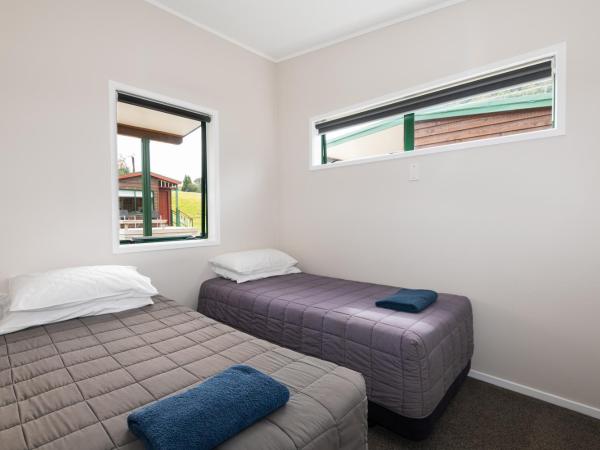 Blue Lake TOP 10 Holiday Park : photo 6 de la chambre chalet 2 chambres avec kitchenette