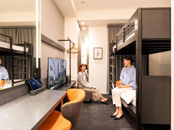 sequence SUIDOBASHI - Tokyo : photo 2 de la chambre chambre privée avec lits superposés (3 adultes)