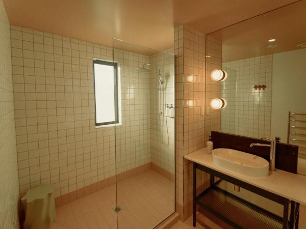 Drifter Christchurch : photo 6 de la chambre suite premium lit king-size