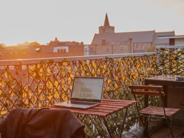 Canbe Garden Lane Backpackers : photo 6 de la chambre lit dans dortoir mixte de 8 lits avec salle de bains commune