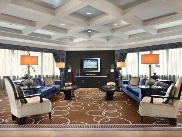 Mövenpick Grand Al Bustan : photo 6 de la chambre suite présidentielle lit king-size