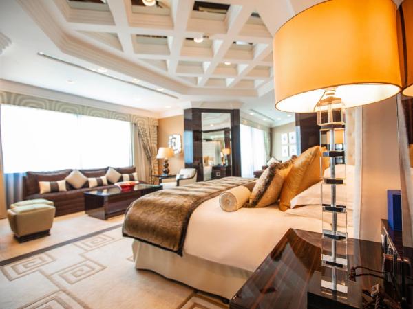 Mövenpick Grand Al Bustan : photo 1 de la chambre suite présidentielle lit king-size