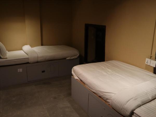 Heranya Hostel : photo 3 de la chambre dortoir mixte de 6 lits