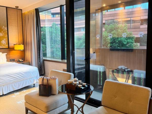 HUALUXE Shanghai Twelve At Hengshan, an IHG Hotel : photo 2 de la chambre chambre lit king-size cour - non-fumeurs