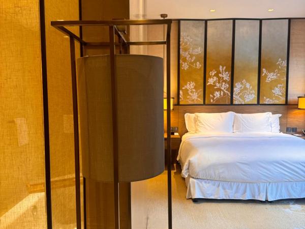 HUALUXE Shanghai Twelve At Hengshan, an IHG Hotel : photo 3 de la chambre chambre lit queen-size premium avec 2 lits queen-size