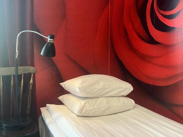 Reimersholme Hotel : photo 5 de la chambre chambre triple basique avec salle de bains commune