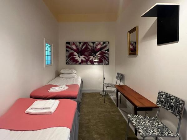 Reimersholme Hotel : photo 6 de la chambre chambre quadruple avec salle de bains privative