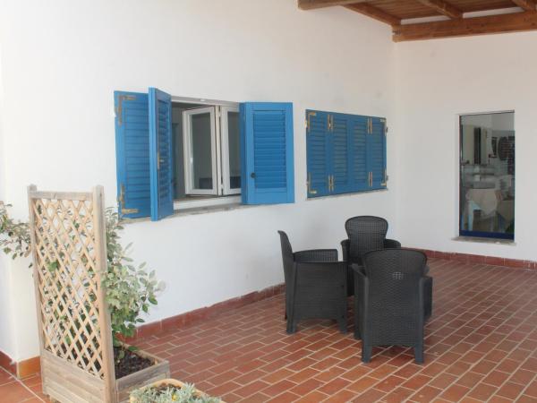 Vel Marì - Rooms on the Beach : photo 3 de la chambre chambre triple - vue sur mer