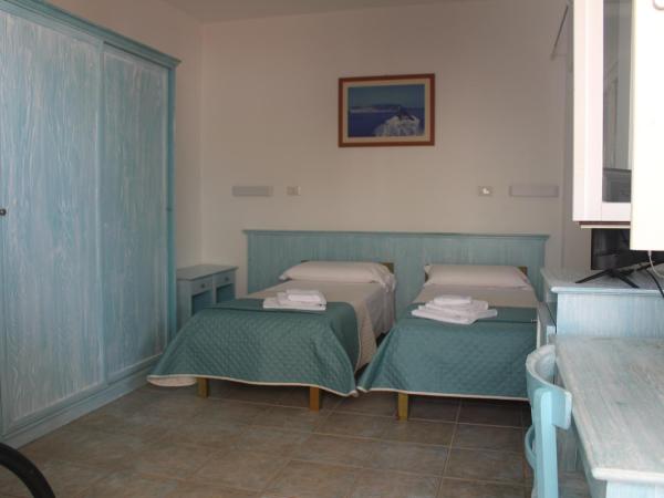 Vel Marì - Rooms on the Beach : photo 4 de la chambre chambre triple - vue sur mer